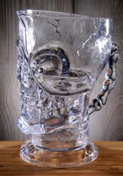 Totenkopf Pitcher Klar