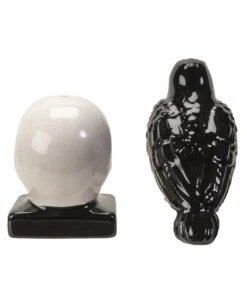 Totenschädel & Rabe Als Salz & Pfefferstreuer 9 Totenschädel & Rabe Als Salz & Pfefferstreuer -Halloween Serien Geschäft totenkopf und rabe salz und pfefferstreuer skull and raven salt and pepper shaker gothic tischdeko 54743 03